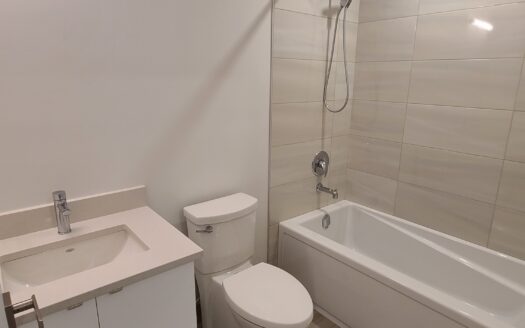 1471 South Park Street – The Crane