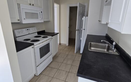 23 Gristmill Court – Unit 103 – 2 Bedroom Unit – Available NOW – $1995