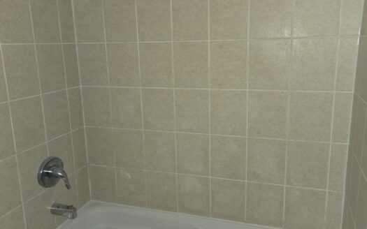 23 Gristmill Court – Unit 103 – 2 Bedroom Unit – Available NOW – $1995