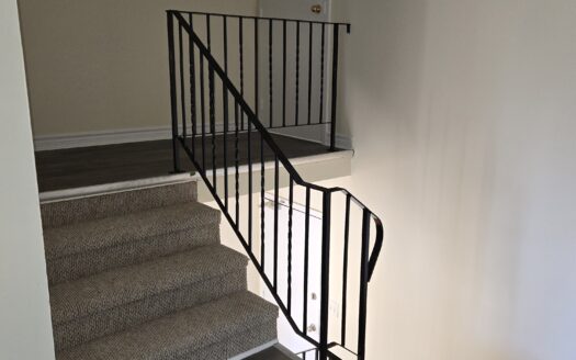 23 Gristmill Court – Unit 103 – 2 Bedroom Unit – Available NOW – $1995