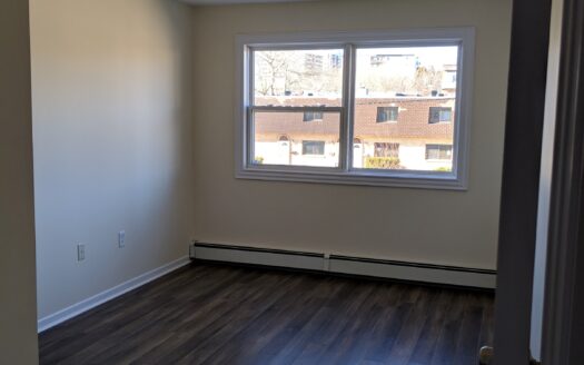 7 Mandaville Court – Unit 14 – 1 Bedroom Unit – December 1st -$1595.00