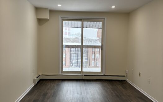 249 Windmill Road – Unit 413 – 1 Bedroom Apartment – $1595.00 – Available March 1st