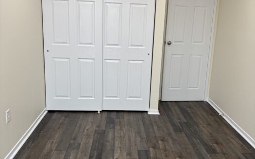 249 Windmill Road – Unit 413 – 1 Bedroom Apartment – $1595.00 – Available March 1st