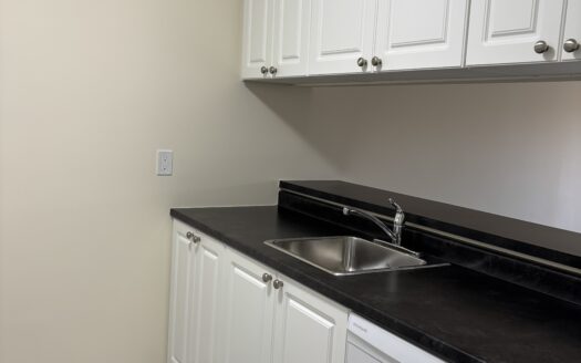 249 Windmill Road – Unit 424 – 1 Bedroom Apartment – $1595.00 – Available January 1st