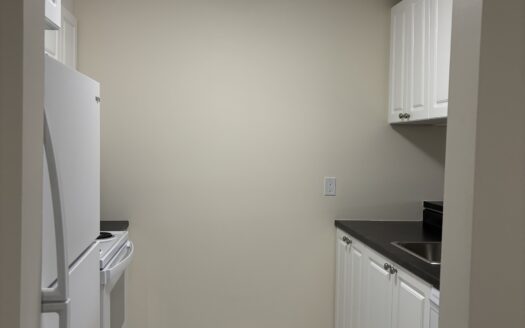 249 Windmill Road – Unit 424 – 1 Bedroom Apartment – $1595.00 – Available January 1st