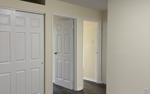 249 Windmill Road – Unit 424 – 1 Bedroom Apartment – $1595.00 – Available January 1st