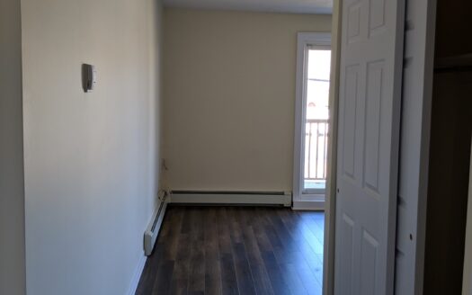 7 Mandaville Court – Unit 14 – 1 Bedroom Unit – December 1st -$1595.00