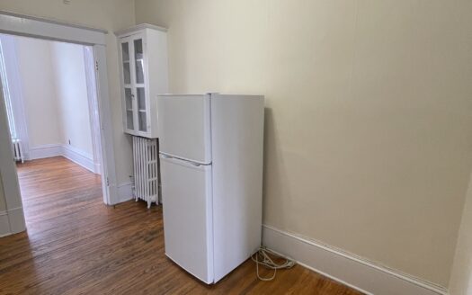 1152 South Park Street | Unit 1 | 1 Bedroom | Near Dalhousie | $1595.00 | Available March 1st