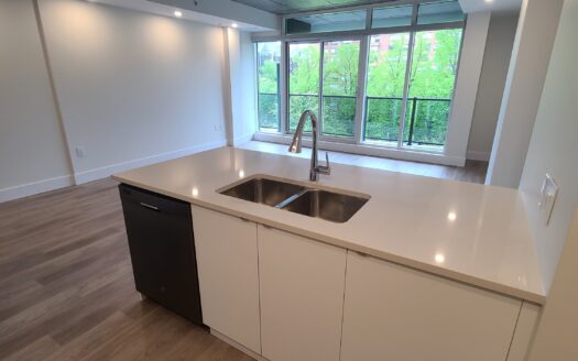 1471 South Park Street | Executive Luxury 2-Bedroom | Unit 601 – Facing the Public Gardens | $2,695/Month – Available June 15th, 2026