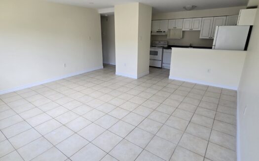 4 Mandaville Court | Sun-Filled 1-Bedroom at Mt. Royale | Unit 303 | $1,595/Month – Available July 1st, 2026