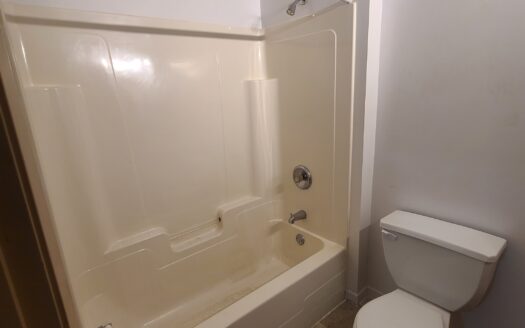 96 North Street, Bridgewater | Spacious 1-Bedroom Apartment | Unit 402 | $1,395/Month – Available June 1st, 2026