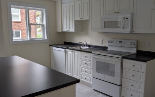 Fully Renovated 3-Bedroom Flat with Large Private Deck | $2,695/Month – Available June 1st, 2026