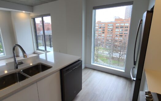 1471 South Park Street | Executive Luxury 2-Bedroom | Unit 902 β High-Floor City Views | $2,695/Month β Available September 1st, 2026
