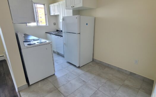 223 Windmill Road Dartmouth | Waterfront 1-Bedrooms | Openings for September 1st $1,550/Month – Premium Scenic Living