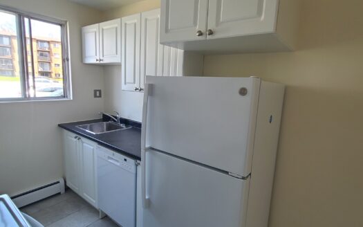 223 Windmill Road Dartmouth | Waterfront 1-Bedrooms | Openings for September 1st $1,550/Month – Premium Scenic Living