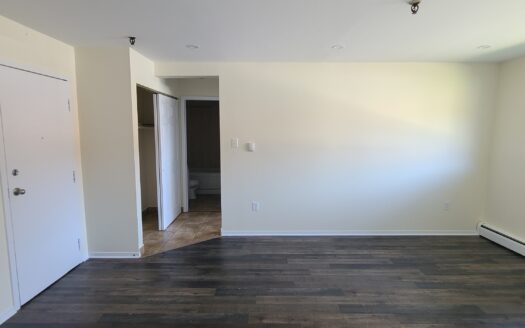 223 Windmill Road Dartmouth | Waterfront 1-Bedrooms | Openings for September 1st $1,550/Month – Premium Scenic Living