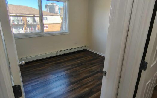 7 Mandaville Court | Beautiful & Spacious 2-Bedroom Apartment | Unit 8 $1,812.95/Month β Available June 15th or July 1st, 2026