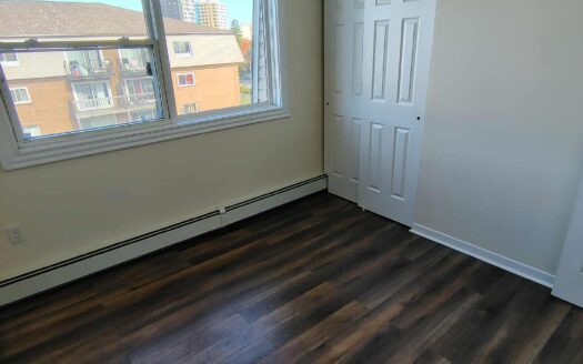 7 Mandaville Court | Beautiful & Spacious 2-Bedroom Apartment | Unit 8 $1,812.95/Month β Available June 15th or July 1st, 2026