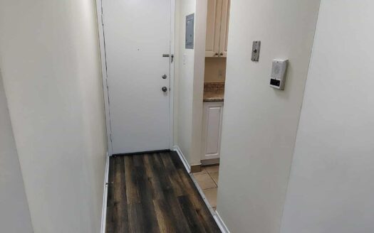 7 Mandaville Court | Beautiful & Spacious 2-Bedroom Apartment | Unit 8 $1,812.95/Month β Available June 15th or July 1st, 2026