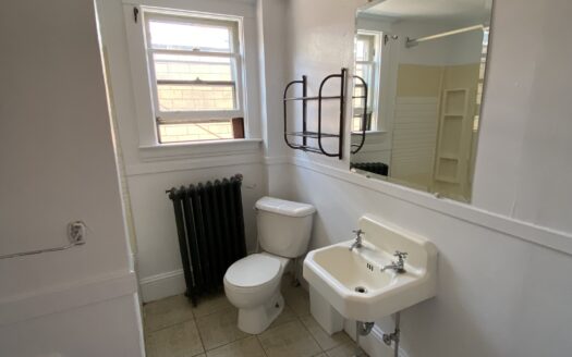 1152 South Park Street near Dalhousie and Saint Mary’s University (SMU) | Classic Victorian-Style 2-Bedroom | South End Halifax $1,995/Month – Available September 7th, 2026