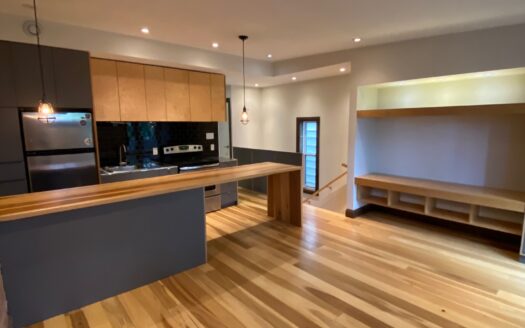 Modern 1-Bedroom Flat in the Historic North End | $2,095/Month – Available August 7th, 2026