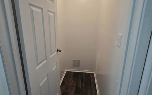 153 North Street | Fully Renovated 2-Bedroom Apartment | Unit 3 $1,695/Month – Available July 1st, 2026