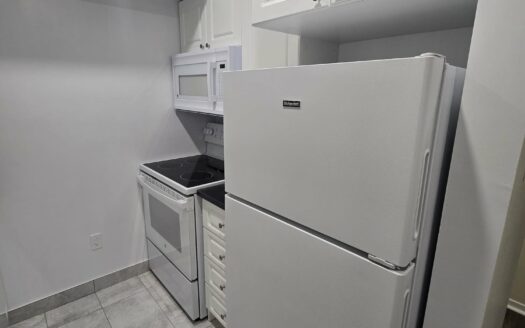 153 North Street | Fully Renovated 2-Bedroom Apartment | Unit 3 $1,695/Month – Available July 1st, 2026