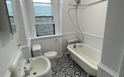 1150 South Park Street near Dalhousie and Saint Mary’s University (SMU) | Classic 2-Bedroom in Victorian-Style Property | Unit 3 $1,995/Month – Available October 1st, 2026