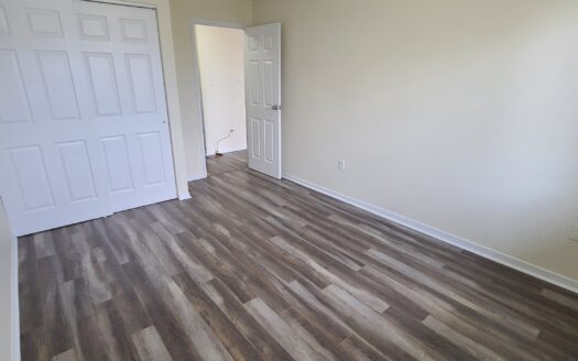 5511 Charles Street | Renovated 1-Bedroom with Balcony | Unit 307 $1,650/Month – Available October 1st, 2026