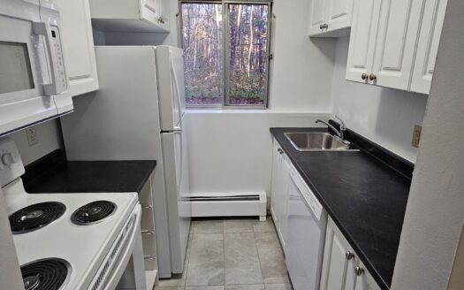 68 Elm Street, Bridgewater | Updated 2-Bedroom with Renovated Kitchen | Unit 13 $1,595/Month – Available October 1st, 2026
