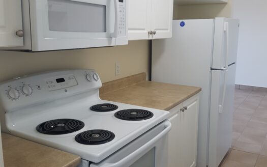 7 Mandaville Court | Beautiful & Spacious 2-Bedroom Apartment | Unit 12 $1,795/Month – Available November 3rd, 2026