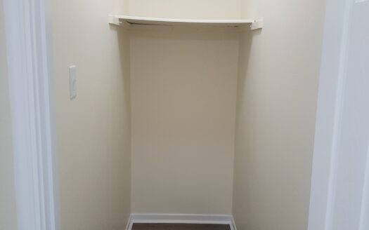 7 Mandaville Court | Beautiful & Spacious 2-Bedroom Apartment | Unit 12 $1,795/Month – Available November 3rd, 2026