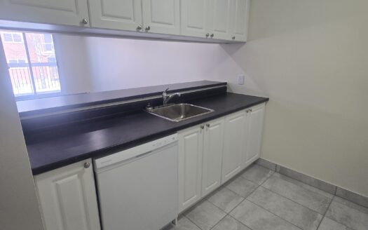 Renovated Waterfront 1-Bedroom | Harbourshore Apartments (Unit 341) $1,595/Month – Available December 1st, 2026| $1595.00 | Available May & July