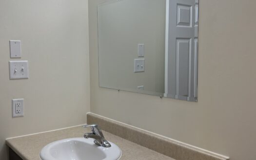 249 Windmill Road | Waterfront 2-Bedroom | Harbourshore Apartments (Unit 416) $1,795/Month – Available December 3rd, 2026