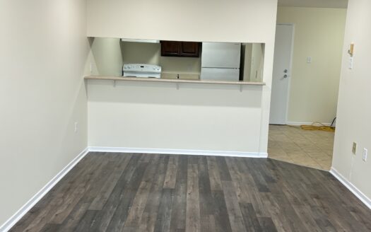 249 Windmill Road | Waterfront 2-Bedroom | Harbourshore Apartments (Unit 416) $1,795/Month – Available December 3rd, 2026