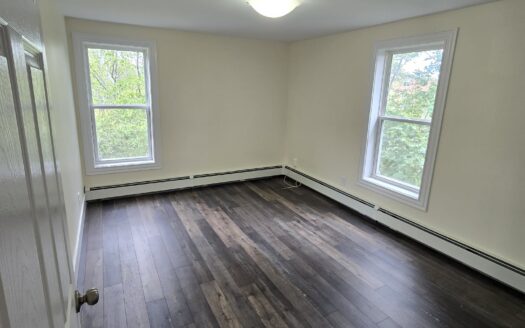 Bright 1-Bedroom Main Level Flat | 11 Shore Avenue (Unit B) $1,795/Month – Available NOW or October 1st, 2026