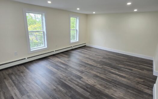Bright 1-Bedroom Main Level Flat | 11 Shore Avenue (Unit B) $1,795/Month – Available NOW or October 1st, 2026