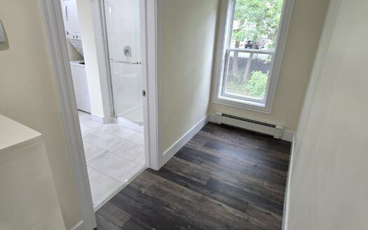 Bright 1-Bedroom Main Level Flat | 11 Shore Avenue (Unit B) $1,795/Month – Available NOW or October 1st, 2026