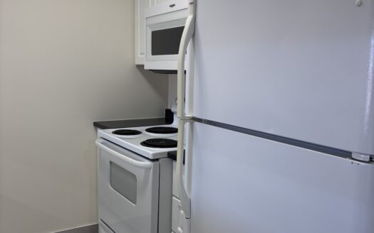 249 Windmill Road | Waterfront 2-Bedroom | Harbourshore Apartments (Unit 448) $1,795/Month – Available December 15th, 2026