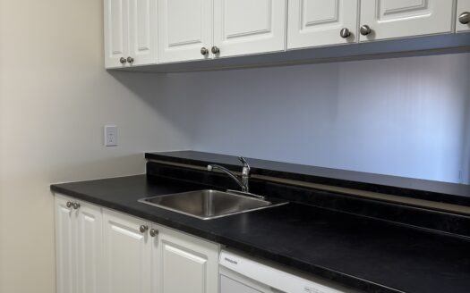 249 Windmill Road | Fully Renovated Waterfront 1-Bedroom | Harbourshore Apartments (Unit 628) $1,595/Month – Available November 1st, 2026