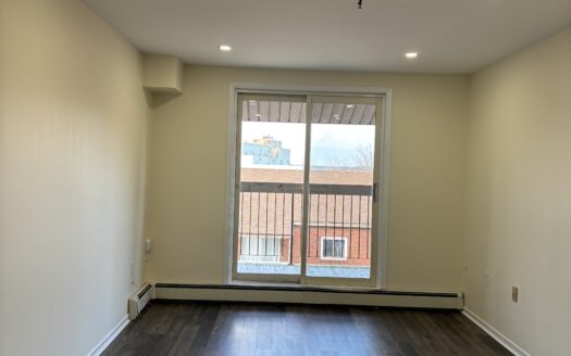 249 Windmill Road | Fully Renovated Waterfront 1-Bedroom | Harbourshore Apartments (Unit 628) $1,595/Month – Available November 1st, 2026