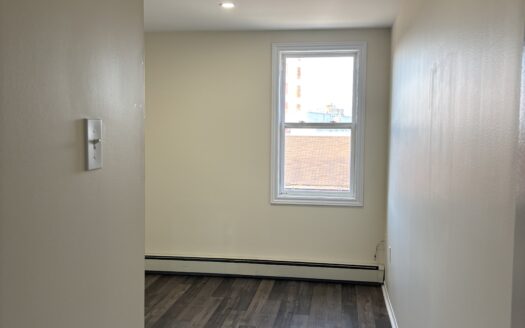 249 Windmill Road | Fully Renovated Waterfront 1-Bedroom | Harbourshore Apartments (Unit 628) $1,595/Month – Available November 1st, 2026