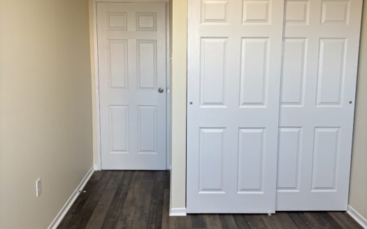 249 Windmill Road | Fully Renovated Waterfront 1-Bedroom | Harbourshore Apartments (Unit 628) $1,595/Month – Available November 1st, 2026