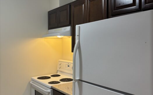 249 Windmill Road | Fully Renovated Waterfront 1-Bedroom | Harbourshore Apartments (Unit 628) $1,595/Month – Available November 1st, 2026
