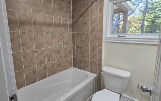 Bright 2-Bedroom Flat | 11 Shore Avenue (Unit A) $1,995/Month – Available NOW or December 1st, 2026