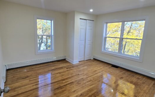Bright 2-Bedroom Flat | 11 Shore Avenue (Unit A) $1,995/Month – Available NOW or December 1st, 2026