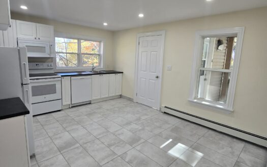 Bright 2-Bedroom Flat | 11 Shore Avenue (Unit A) $1,995/Month – Available NOW or December 1st, 2026