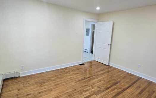 Bright 2-Bedroom Flat | 11 Shore Avenue (Unit A) $1,995/Month – Available NOW or December 1st, 2026