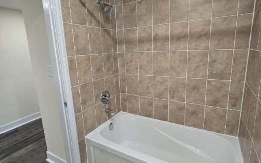 Bright 2-Bedroom Flat | 11 Shore Avenue (Unit A) $1,995/Month – Available NOW or December 1st, 2026