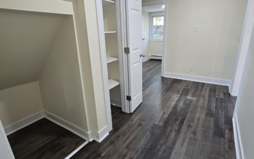 Bright 2-Bedroom Flat | 11 Shore Avenue (Unit A) $1,995/Month – Available NOW or December 1st, 2026